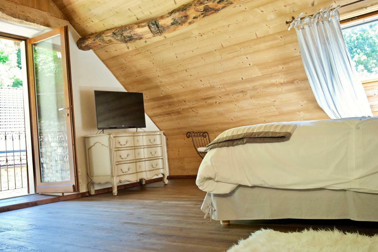 Chambres D'Hotes Des Lodges De La Cascade Yenne Buitenkant foto