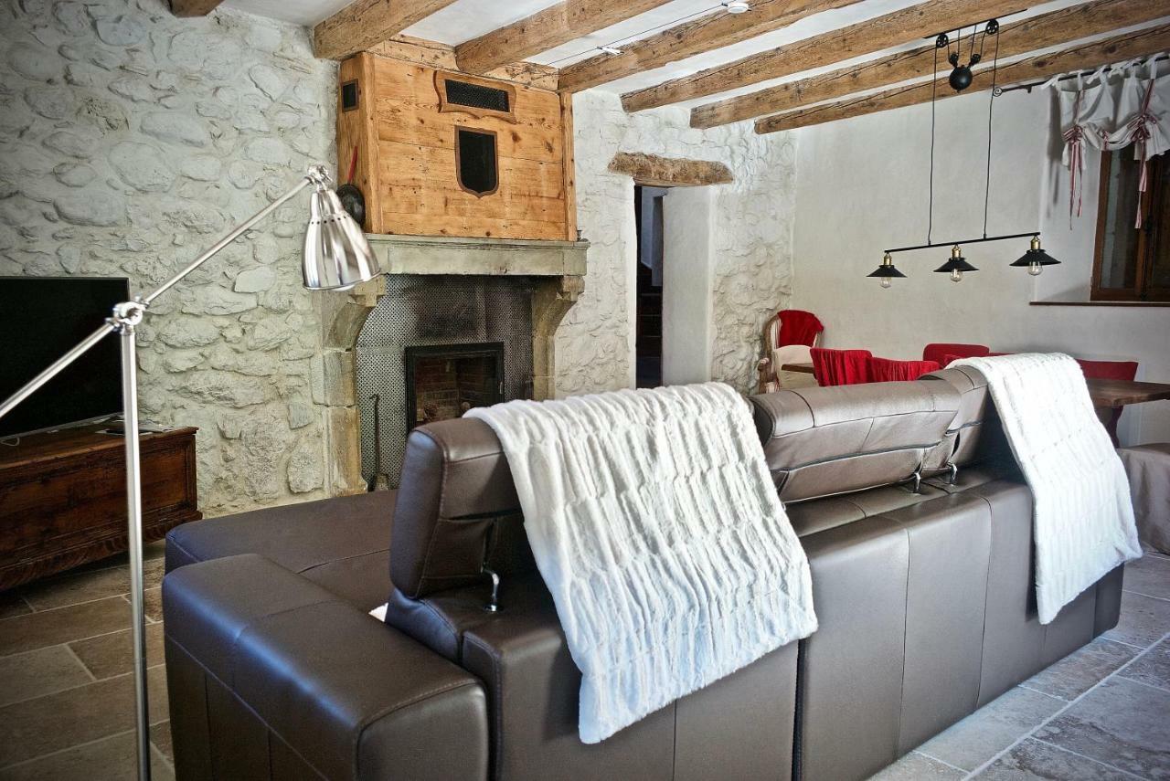 Chambres D'Hotes Des Lodges De La Cascade Yenne Buitenkant foto