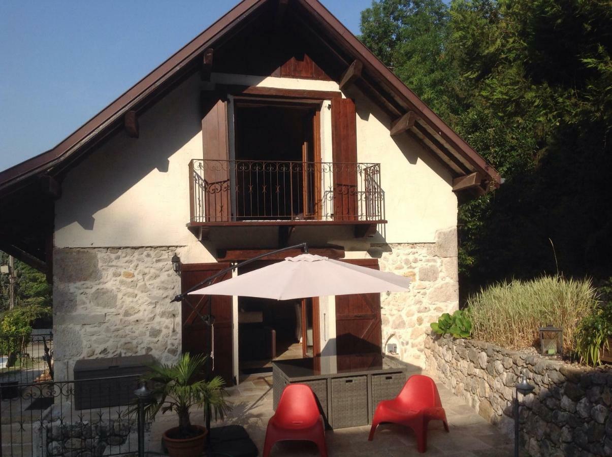Chambres D'Hotes Des Lodges De La Cascade Yenne Buitenkant foto